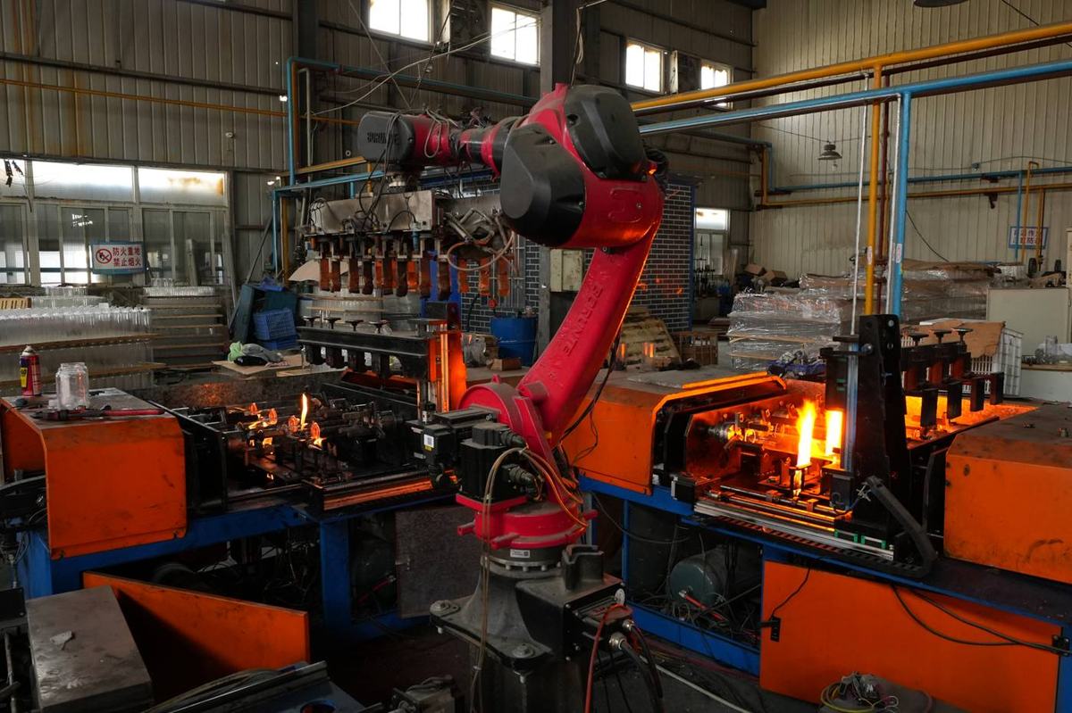 Robotic handling line
