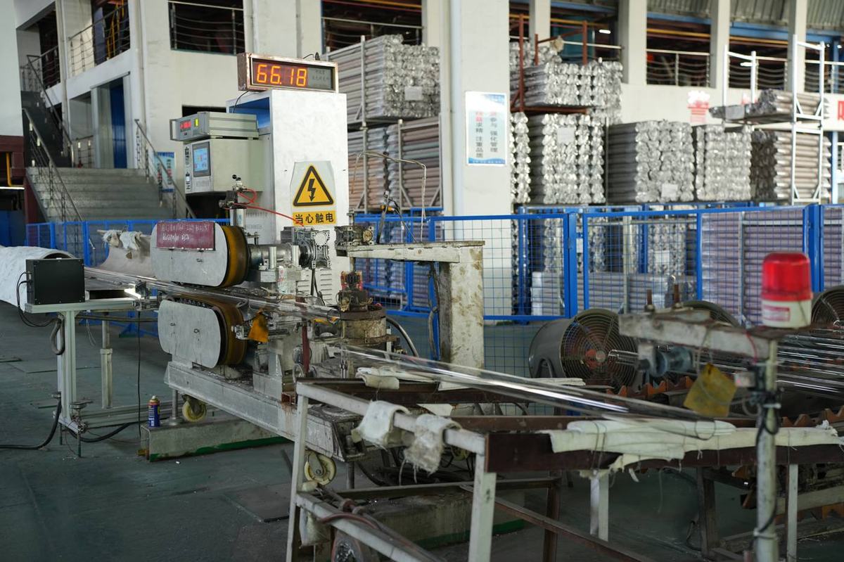 Tube extrusion line