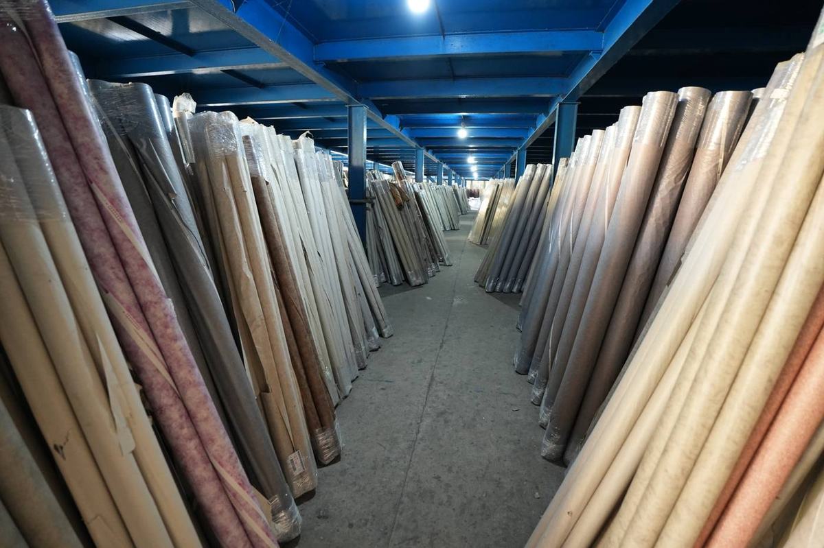 Tube warehouse